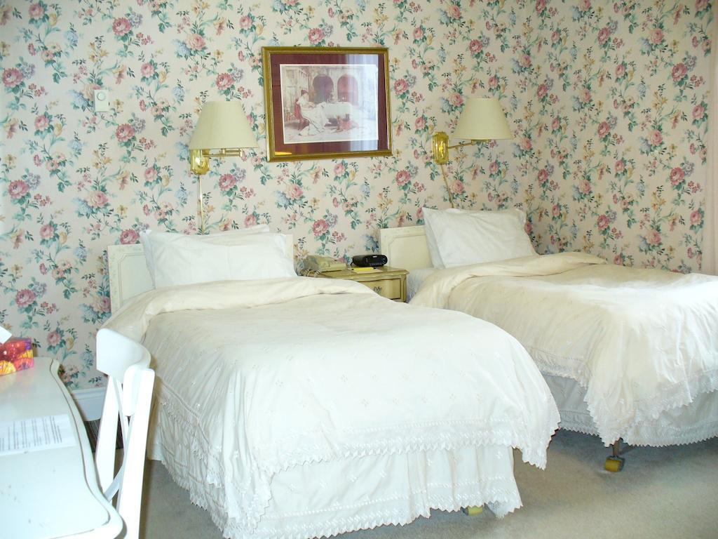 أوتاوا Albert House Inn الغرفة الصورة